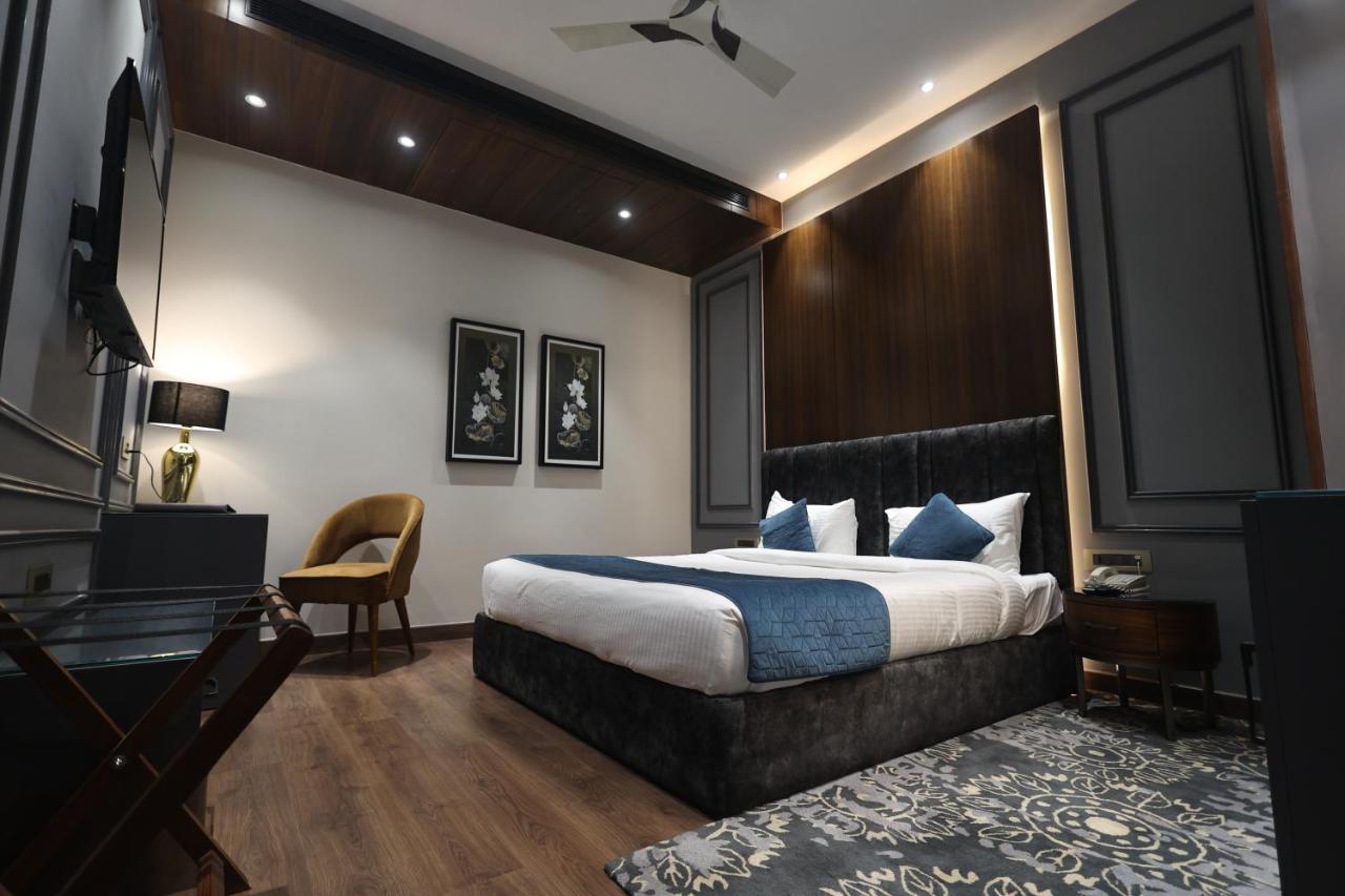 The Ramayana Hotel, Ayodhya Exterior photo