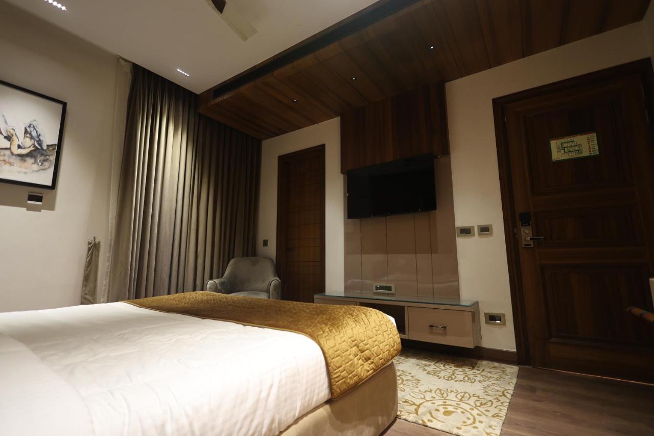 The Ramayana Hotel, Ayodhya Exterior photo