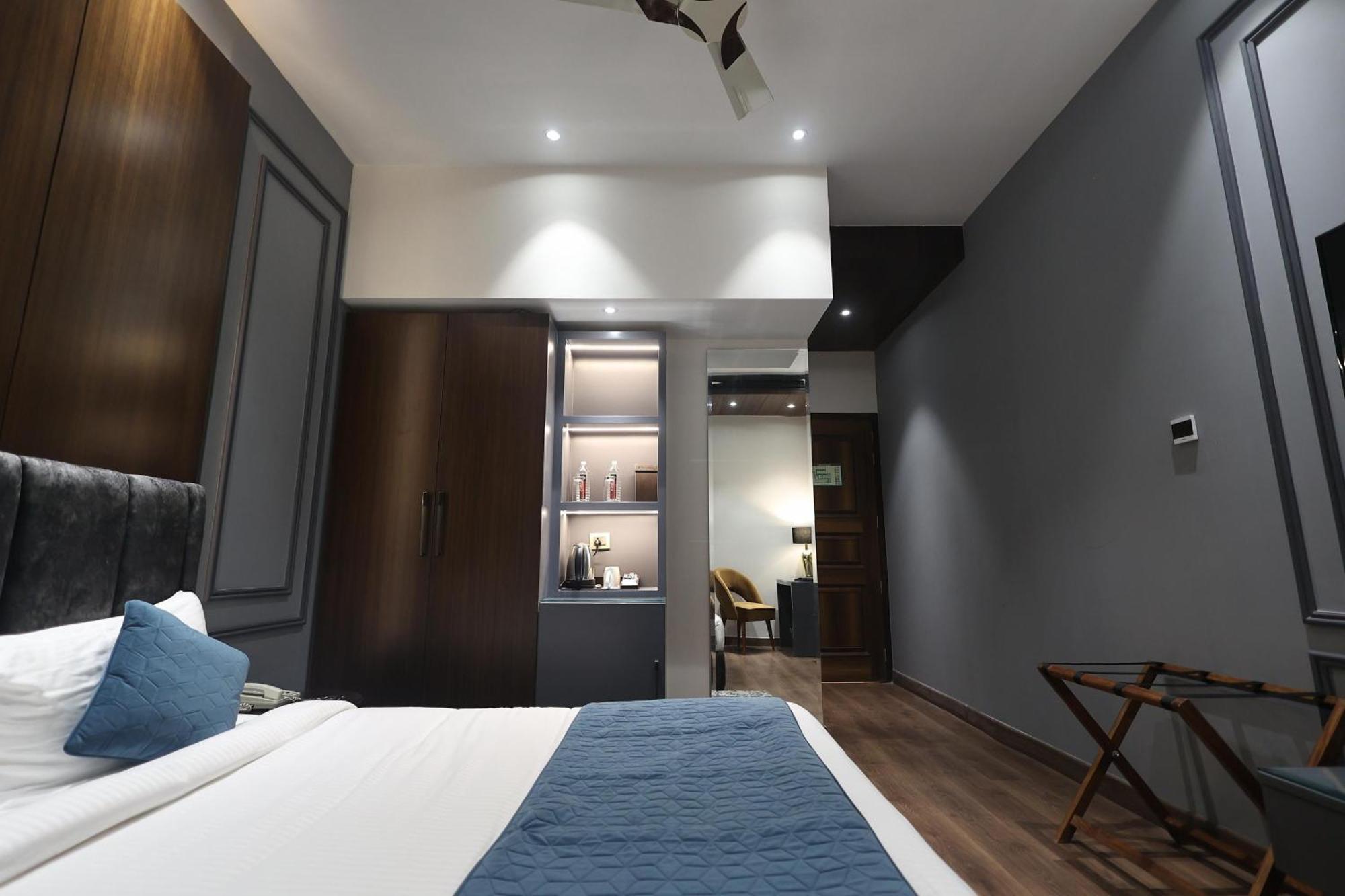 The Ramayana Hotel, Ayodhya Exterior photo